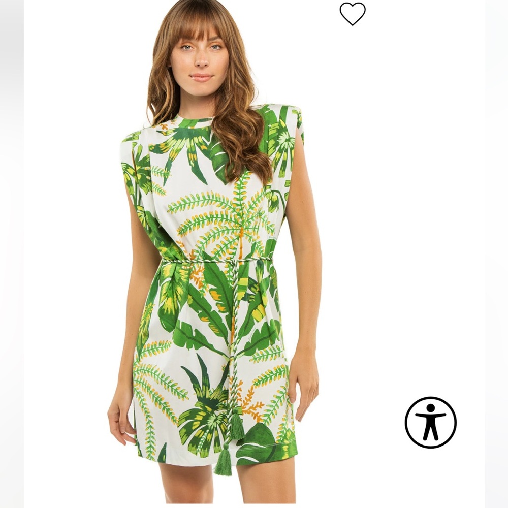 Farm Rio Tropical Forest Off-White T-Shirt Dress
Size: S